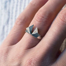Load image into Gallery viewer, Peacock Ring (oxidised silver)