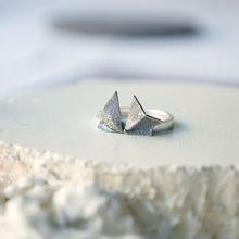 Load image into Gallery viewer, Peacock Ring (oxidised silver)
