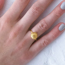 Load image into Gallery viewer, Large Moonrock Ring - Gold plated